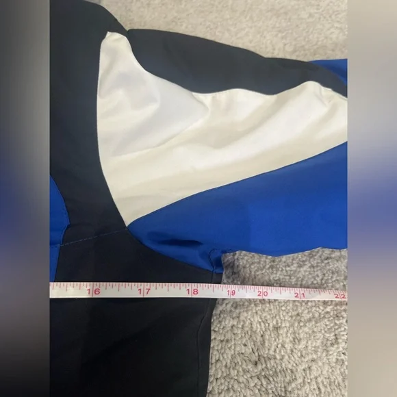 Spyder Hooded Outdoor Jacket,  Boys Size 14 Blue, Black, and White Ski Jacket - Picture 10 of 12